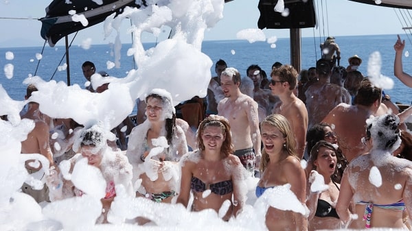 Last King Pirate Boat Tour in Alanya – Swimming, Entertainment & Foam Party